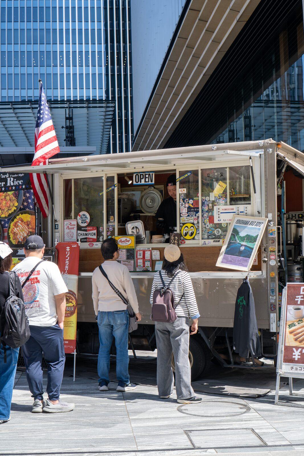 物販ブースの店先